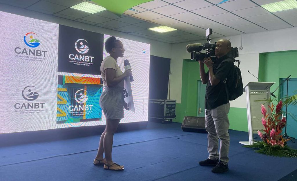alissson anais agence kimanee lauréate 2022 du concours de logo de la CANBT "un logo pour mon agglo" octobre 2022 Grande gagnante, directrice d'agence, Agence marketing 360°, logo, charte graphique, en Guadeloupe. Basse-terre, Petit-bourg, Goyave, Lamentin, Deshaies, Sainte-rose, Pointe-noire